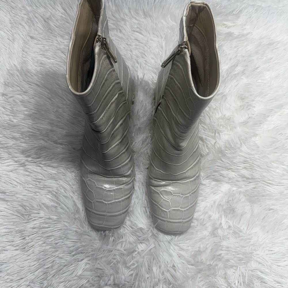 Sam Edelman Ivory Croc-Embossed Block Heel Boots – Size 8 - Picture 3 of 14